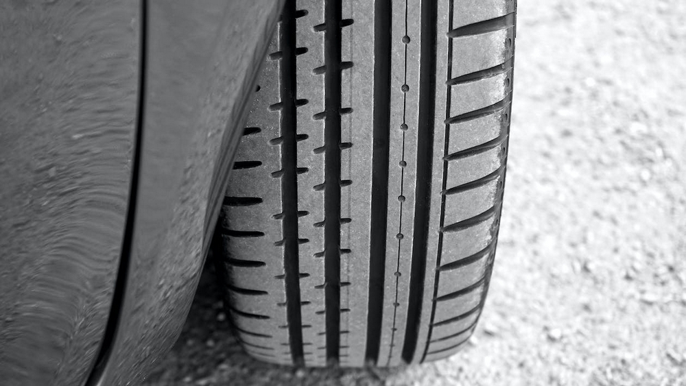 Prečo je dôležité kontrolovať tlak v pneumatikách